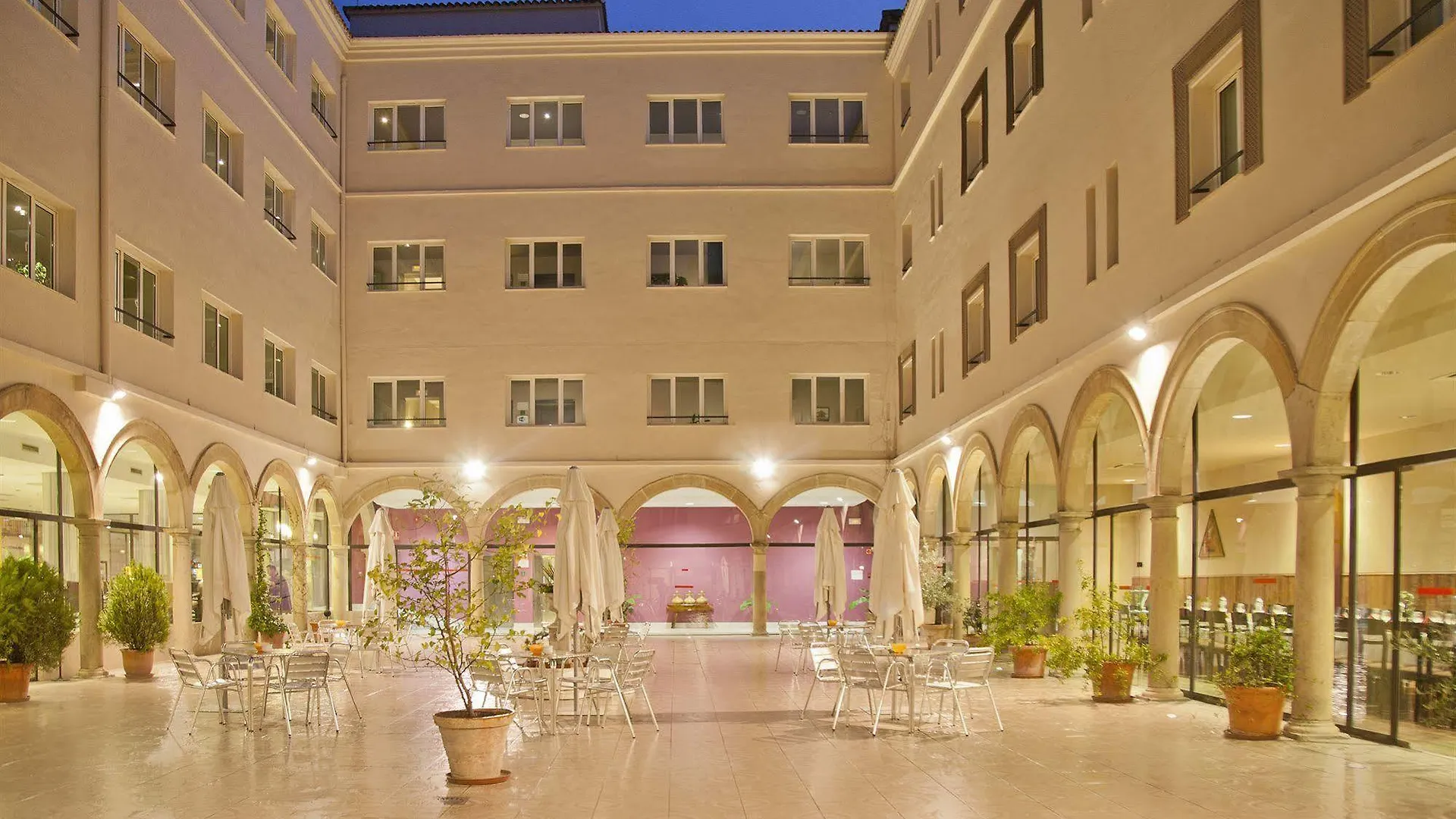 Trh Ciudad De Baeza Hotel